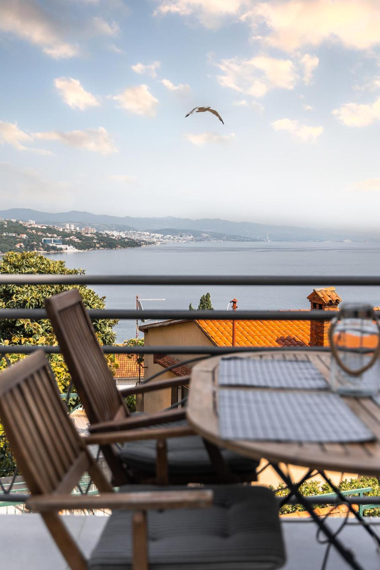 New Cosy Apartments With Private Parking Opatija Luaran gambar