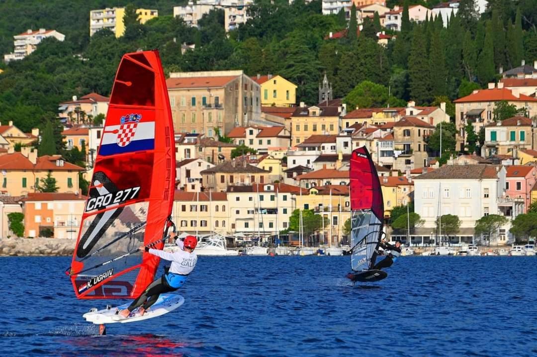 New Cosy Apartments With Private Parking Opatija Luaran gambar